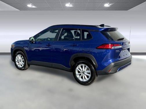 2025 Toyota Corolla Cross LE