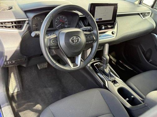 2025 Toyota Corolla Cross LE