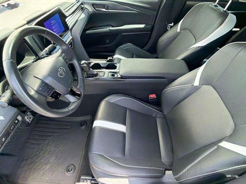 Underground 2025 Toyota Camry SE