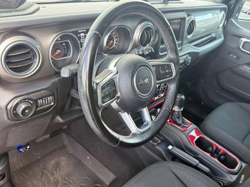 Black Clearcoat 2020 Jeep Wrangler Unlimited Sahara