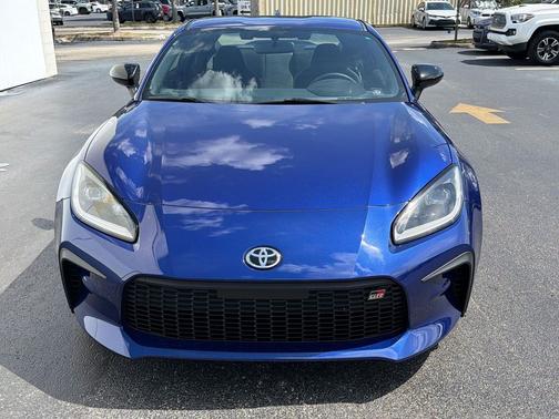 Trueno Blue 2023 Toyota GR86 Premium