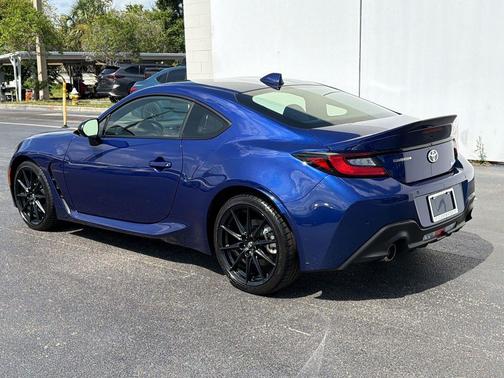 Trueno Blue 2023 Toyota GR86 Premium