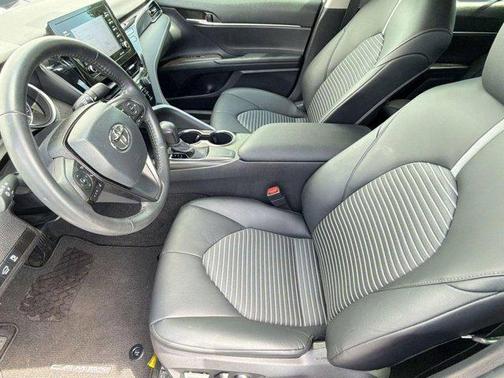 Super White 2021 Toyota Camry SE