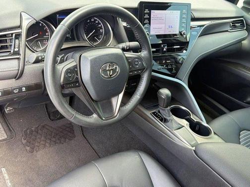 Super White 2021 Toyota Camry SE