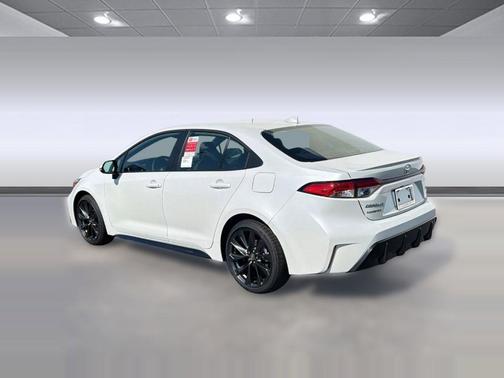 Wind Chill Pearl 2026 Toyota Corolla SE