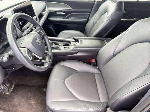 Blueprint 2025 Toyota Grand Highlander XLE