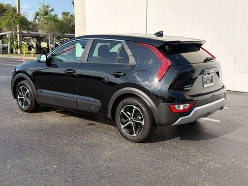 Aurora Black Pearl 2026 Kia Niro LX