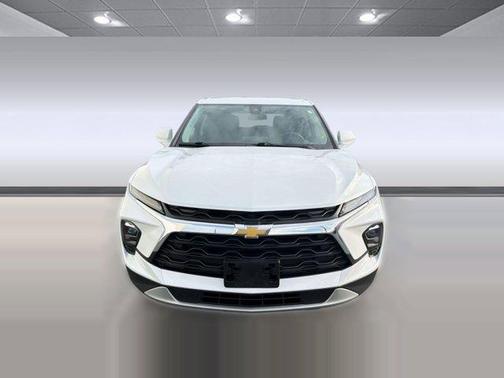 Summit White 2025 Chevrolet Blazer 2LT