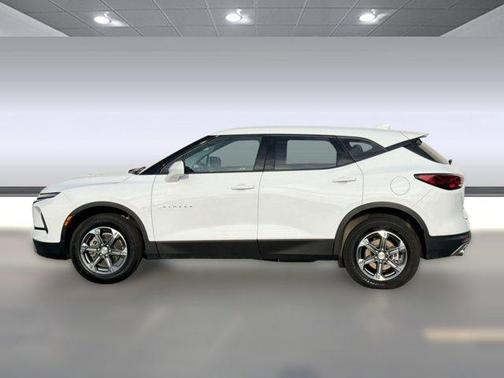 Summit White 2025 Chevrolet Blazer 2LT