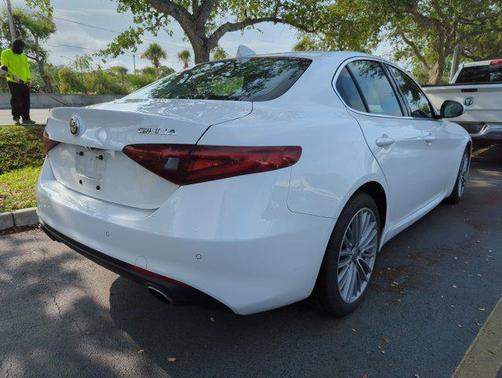 2020 Alfa Romeo Giulia Ti Lusso