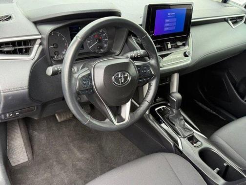 2025 Toyota Corolla Cross LE