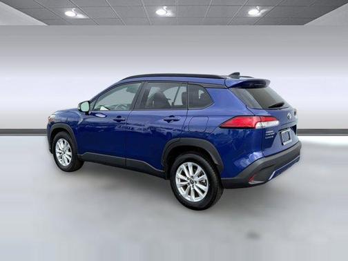 2025 Toyota Corolla Cross LE