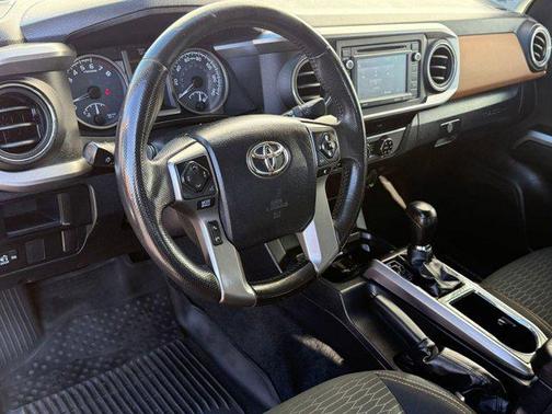 2016 Toyota Tacoma SR5