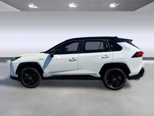 2020 Toyota RAV4 Hybrid SE