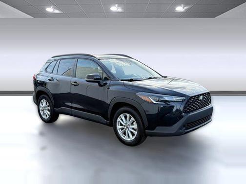 2025 Toyota Corolla Cross LE