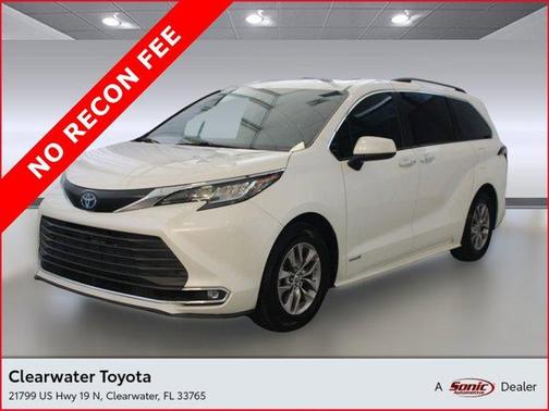 2021 Toyota Sienna XLE 8 Passenger