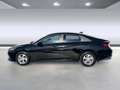 Phantom Black 2022 Hyundai ELANTRA SE