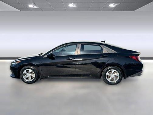 Phantom Black 2022 Hyundai ELANTRA SE