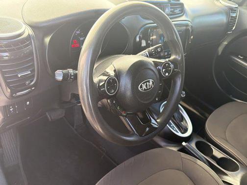 Clear White 2016 Kia Soul Base