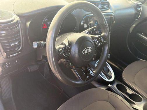 Clear White 2016 Kia Soul Base