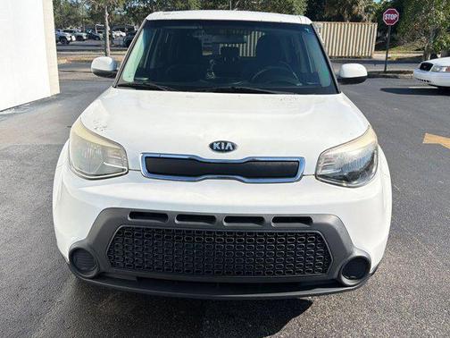 Clear White 2016 Kia Soul Base