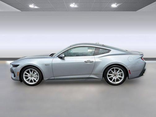Oxford White 2025 Ford Mustang GT
