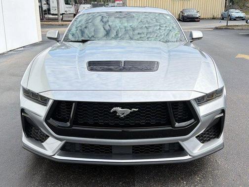 Oxford White 2025 Ford Mustang GT