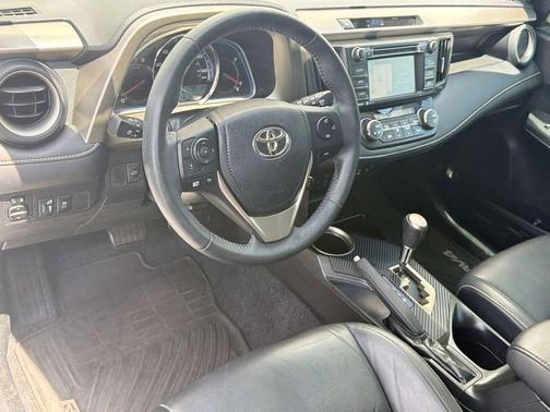 Blizzard Pearl 2015 Toyota RAV4 Limited
