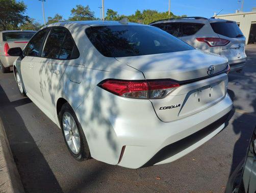 2022 Toyota Corolla LE