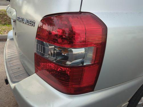 2006 Toyota Highlander Sport