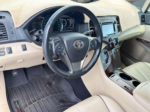 Blizzard Pearl 2015 Toyota Venza XLE