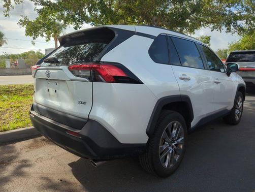 2023 Toyota RAV4 XLE Premium
