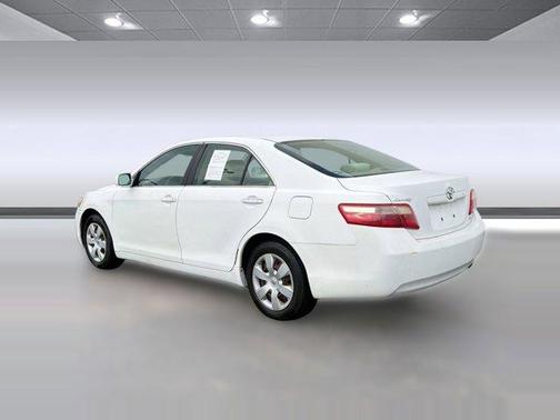 Super White 2008 Toyota Camry LE