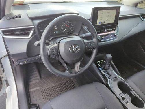 2025 Toyota Corolla Hybrid SE