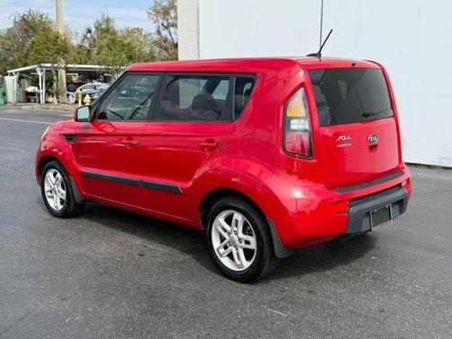 2011 Kia Soul +