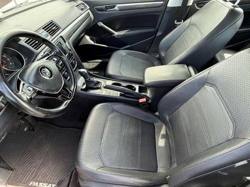 2016 Volkswagen Passat 1.8T SE