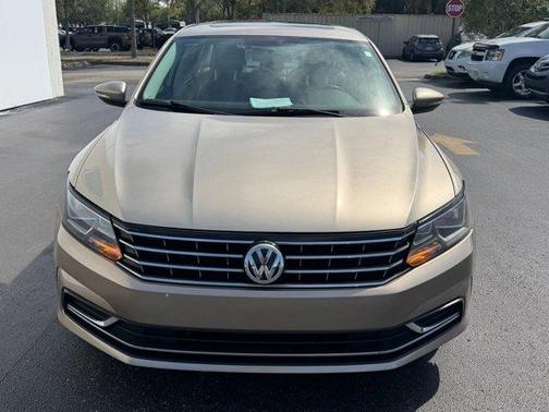 2016 Volkswagen Passat 1.8T SE