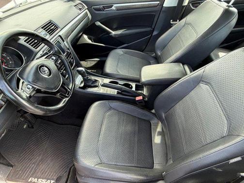 2016 Volkswagen Passat 1.8T SE