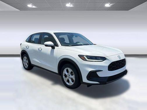 Platinum White Pearl 2024 Honda HR-V LX