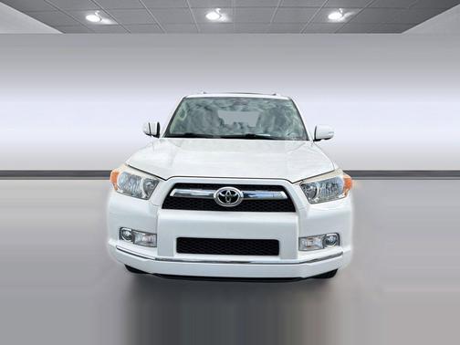 Blizzard Pearl Metallic 2013 Toyota 4Runner SR5