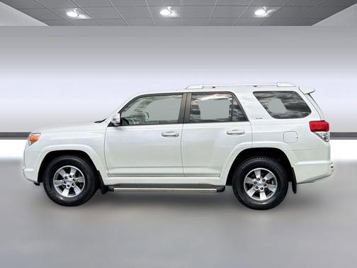 Blizzard Pearl Metallic 2013 Toyota 4Runner SR5