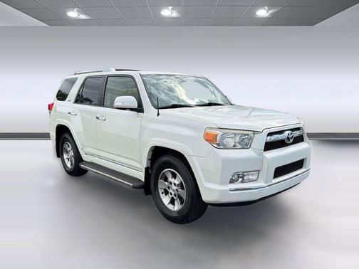 Blizzard Pearl Metallic 2013 Toyota 4Runner SR5