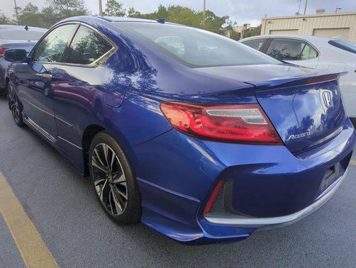 2017 Honda Accord EX-L w/Navigation & Honda Sensing