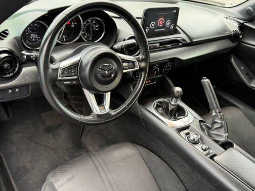 2021 Mazda MX-5 Miata Sport