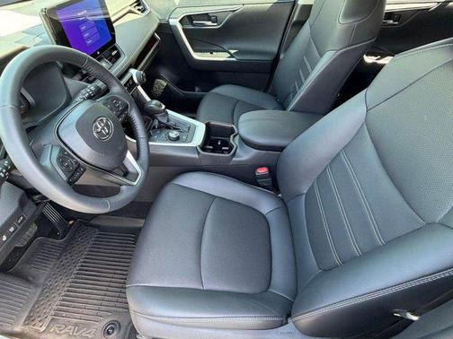 2025 Toyota RAV4 Hybrid Limited