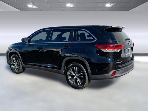 2019 Toyota Highlander LE I4