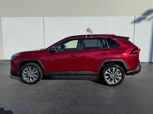 2022 Toyota RAV4 XLE Premium