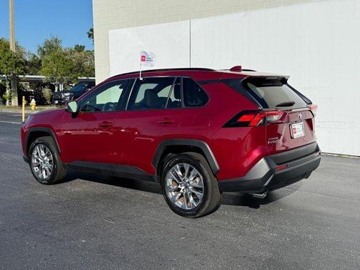 2022 Toyota RAV4 XLE Premium