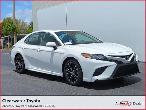 2020 Toyota Camry SE