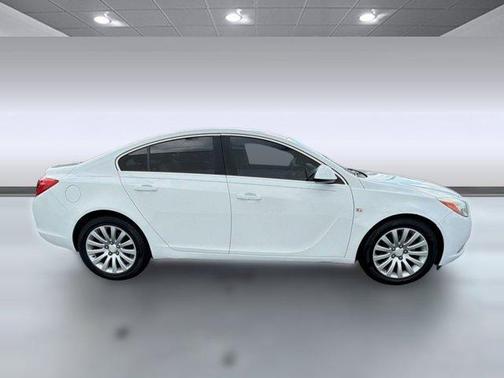 Summit White 2011 Buick Regal CXL